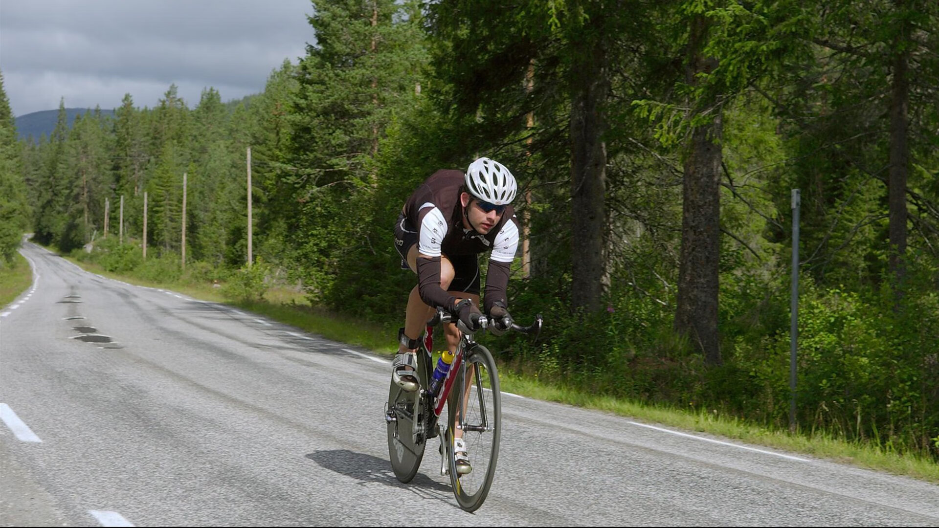 利物浦中场布特勒绝世倒钩,引发球迷尖叫,利物浦遭布莱顿绝平