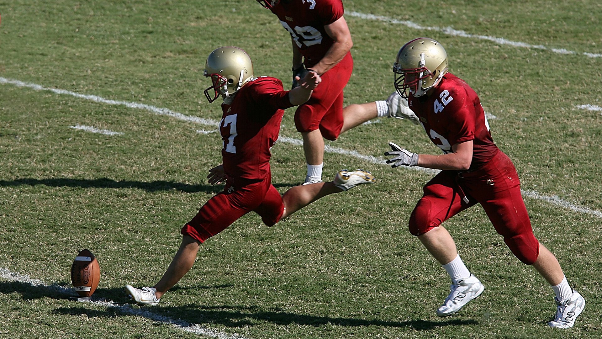 星空体育官方网站-队伍们如何通过团结合作在足球比赛中获胜？，足球团结合作、互相配合